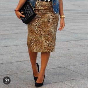 Zara NWOT Leopard Pencil Skirt size M